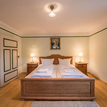 Appartement Wald Bei Schlossgaststaette Hohenberg - Seeshaupt, Suedlicher Stanberger See, Kostenfrei Parken, Ladestation Fuer Auto Und Fahrad, Wlan, Pur