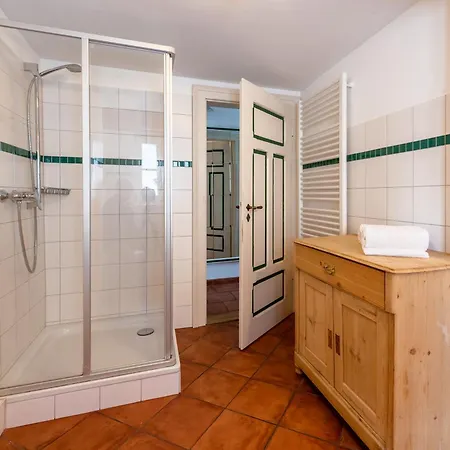 Schlossgaststätte Hohenberg Apartment Seeshaupt