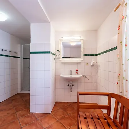 Apartment Schlossgaststätte Hohenberg