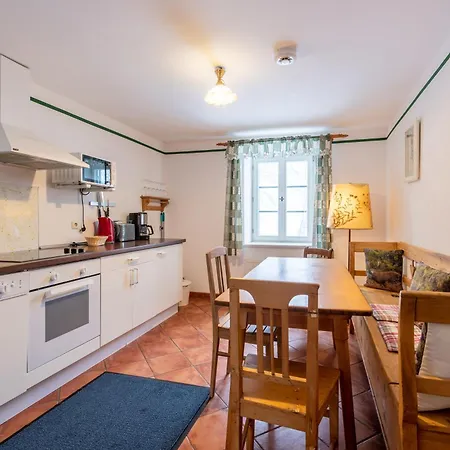 Apartment Schlossgaststätte Hohenberg *