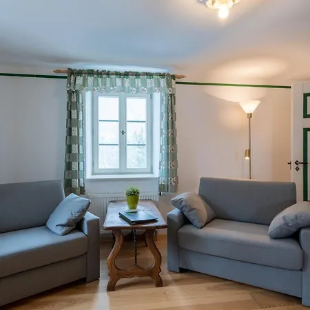 Schlossgaststätte Hohenberg Apartment Seeshaupt