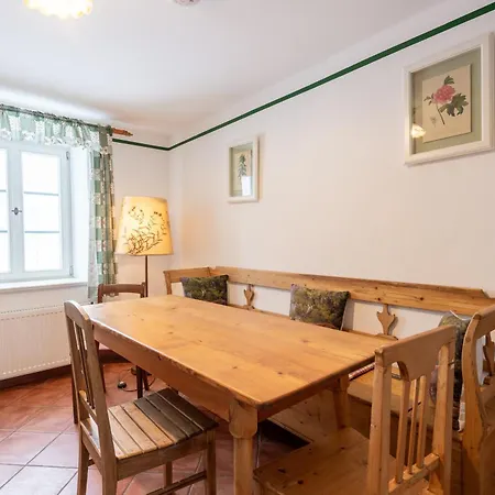 Schlossgaststätte Hohenberg Apartment Seeshaupt